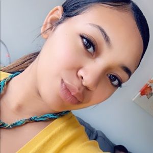 Meet your Posher, Ana